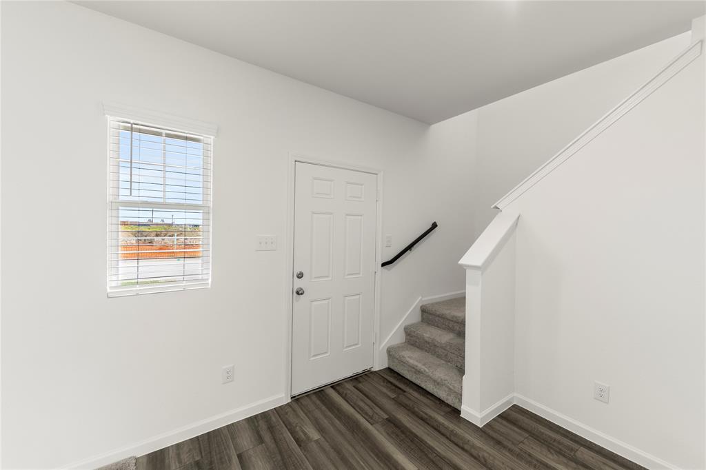 3224 Dillonwood Street Property Photo 4