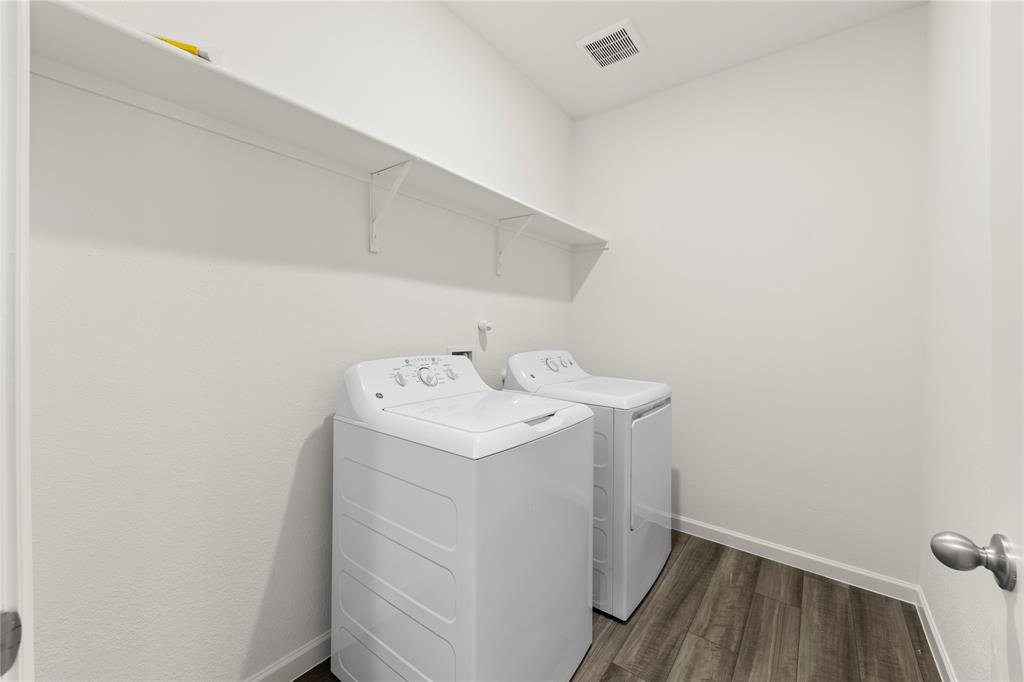 3224 Dillonwood Street Property Photo 14
