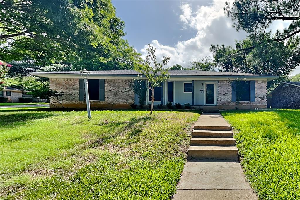 2001 Ford Street Property Photo