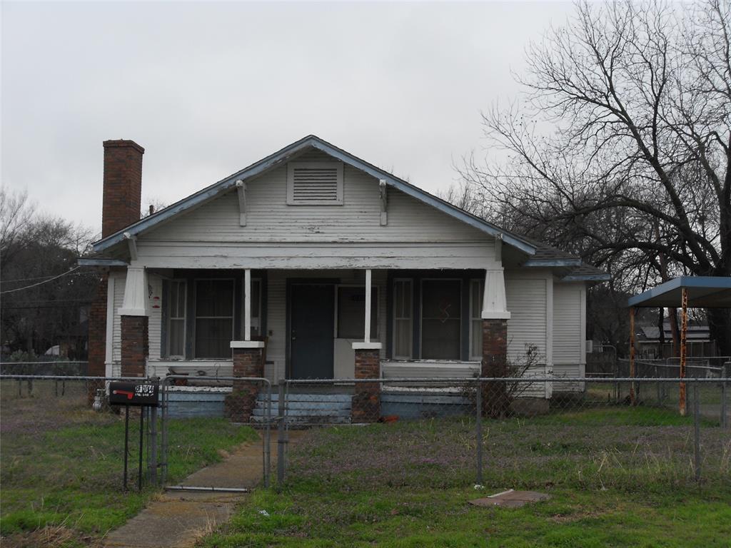 6104 Twin Oaks Drive Property Photo