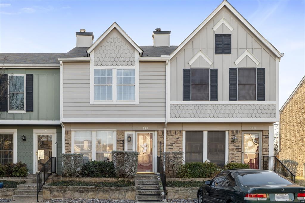 127 Surrey Lane Property Photo