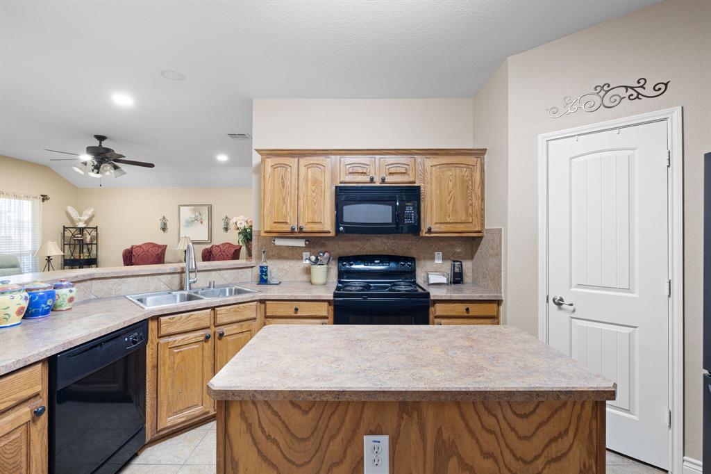 1117 Seminole Lane Property Photo 11