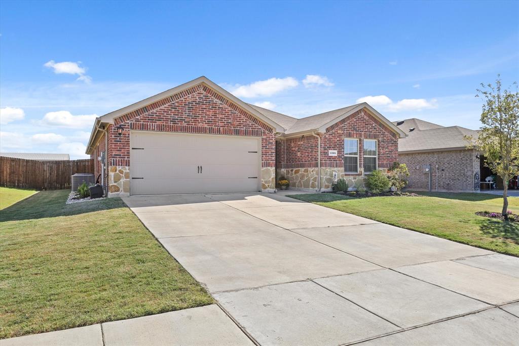 1209 Willowbend Way Property Photo 1