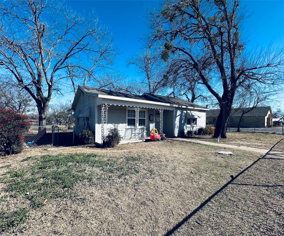 600 N Pearl Property Photo