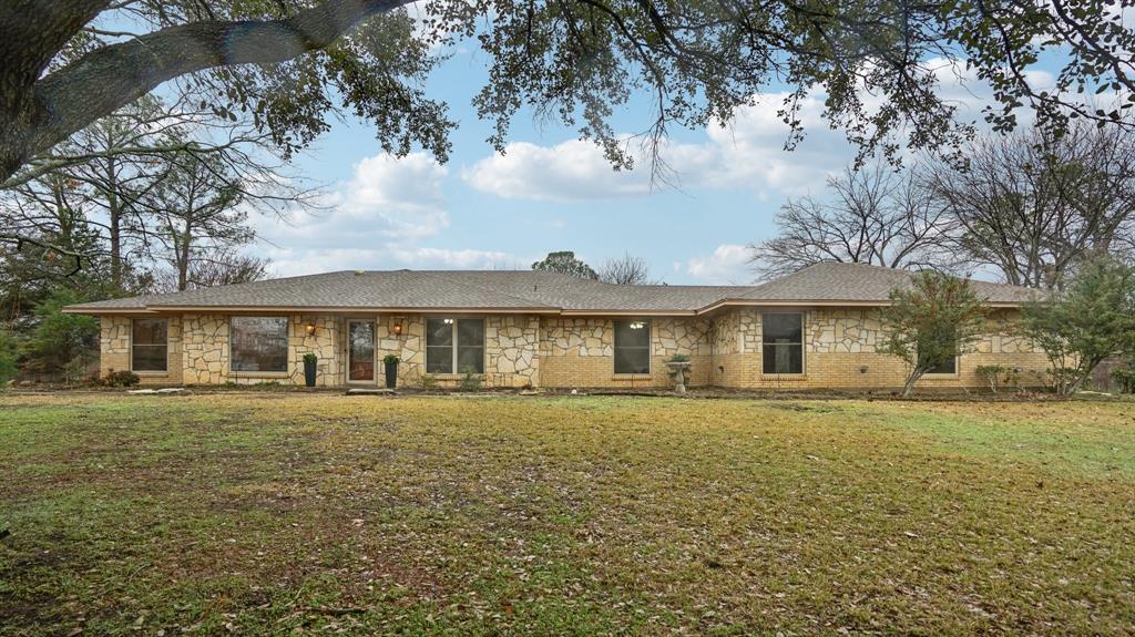 110 Oak Grove Circle Property Photo