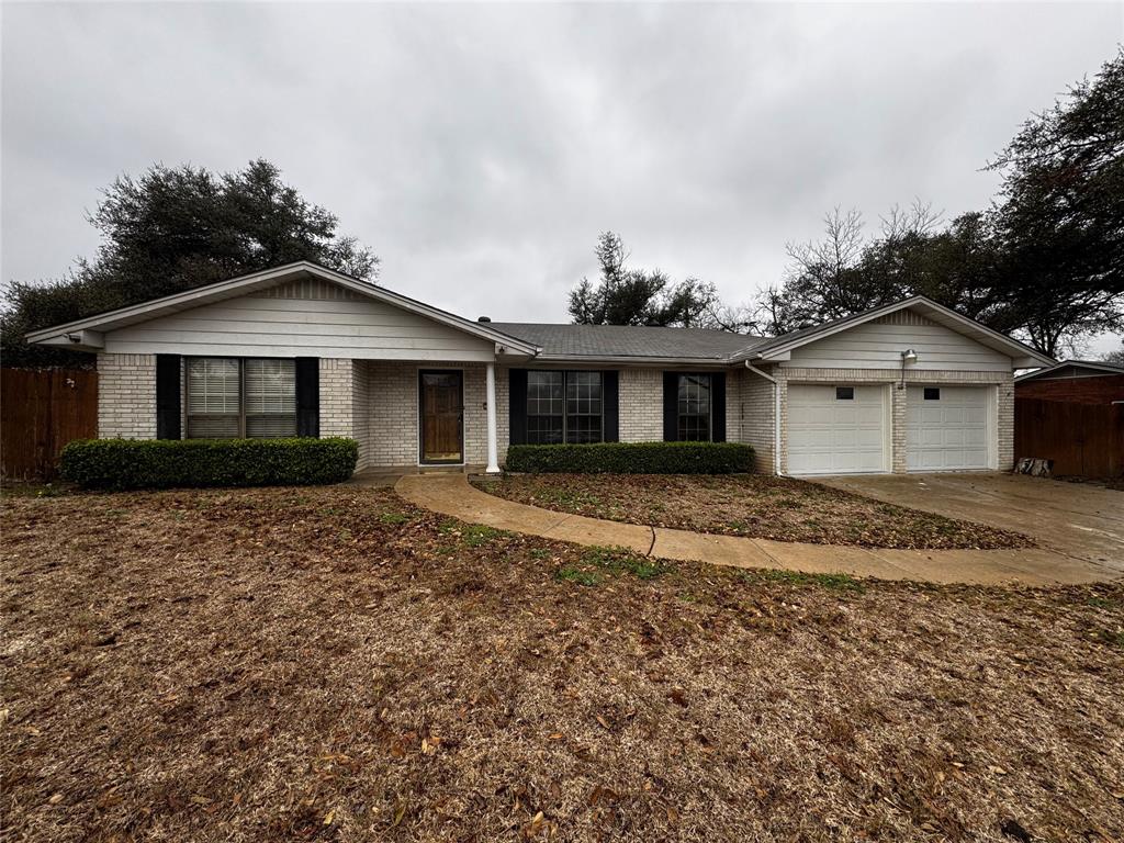 3205 Pin Oak Drive Property Photo
