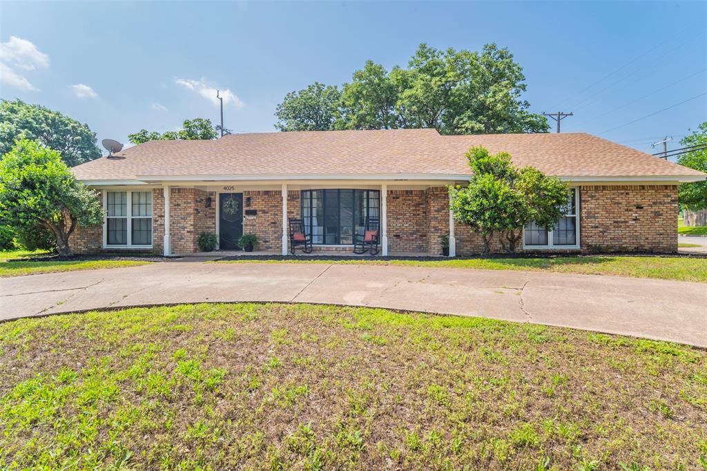 4025 Wedgworth Road Property Photo 1