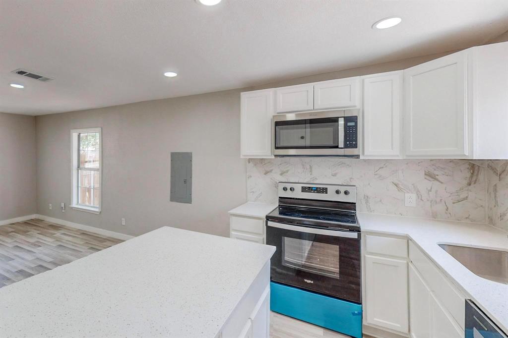2101 Holland Street Property Photo 11