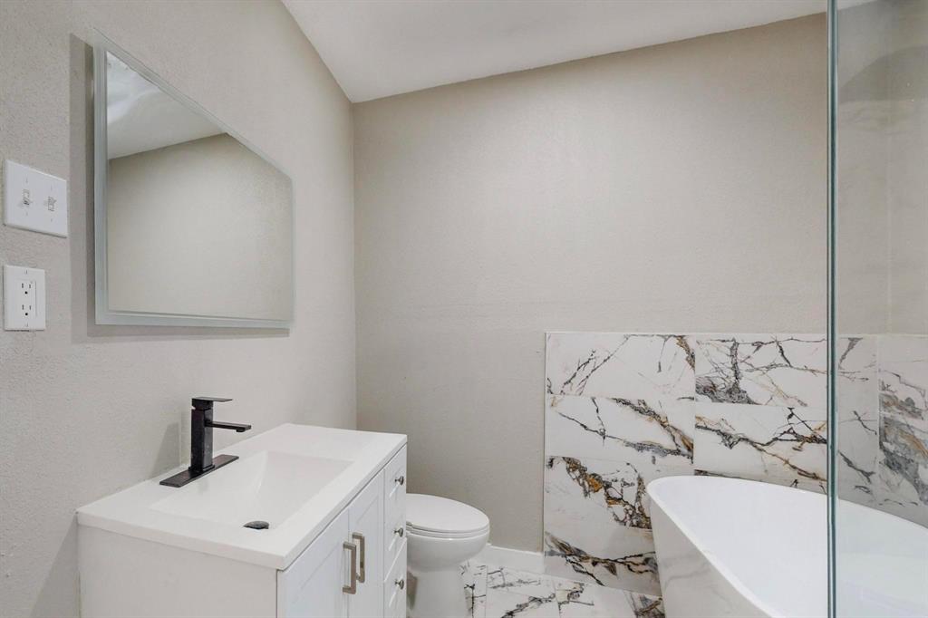 2101 Holland Street Property Photo 16