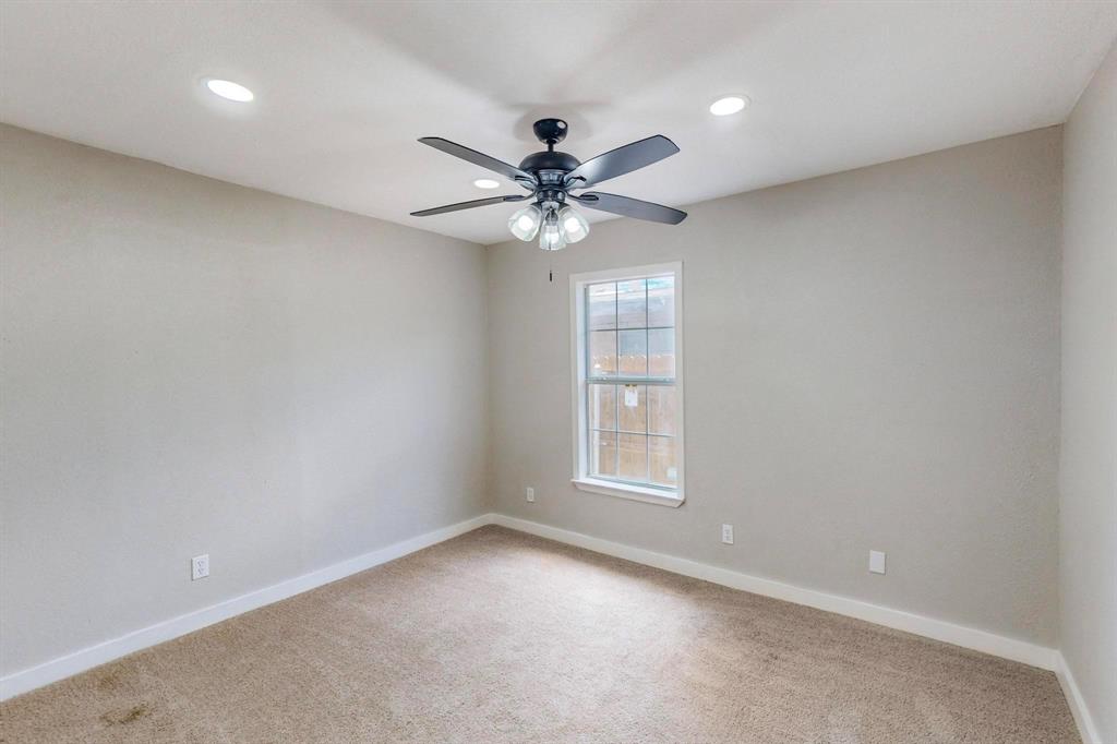 2101 Holland Street Property Photo 18