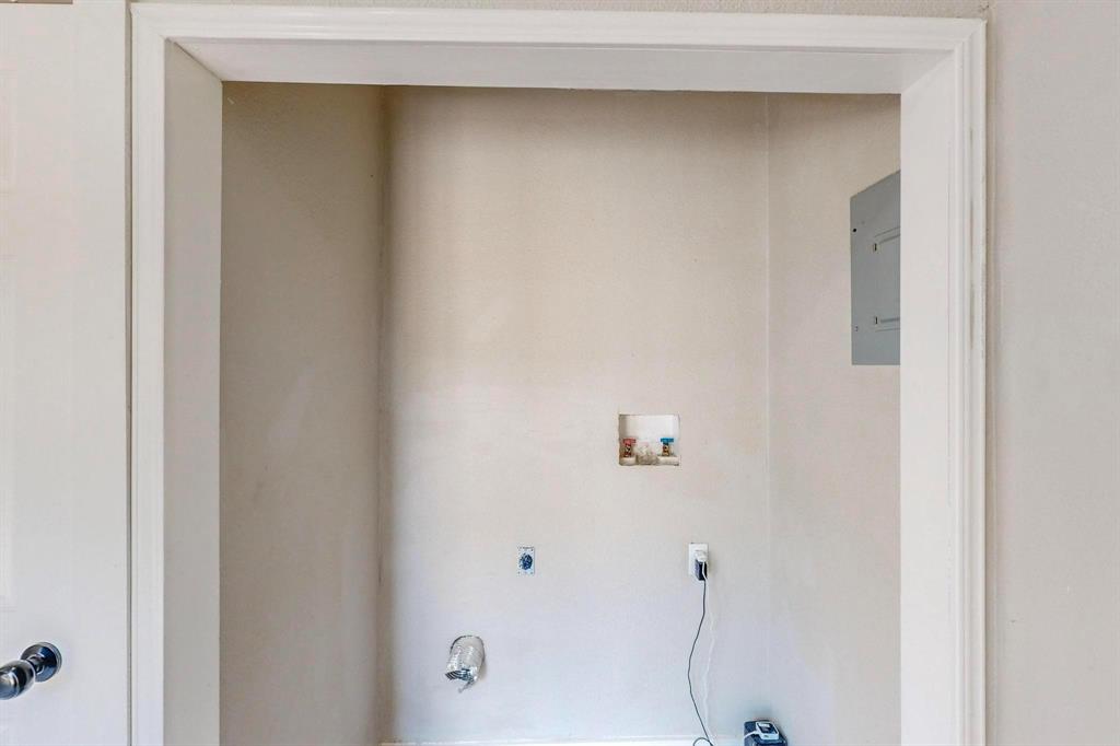 2101 Holland Street Property Photo 29