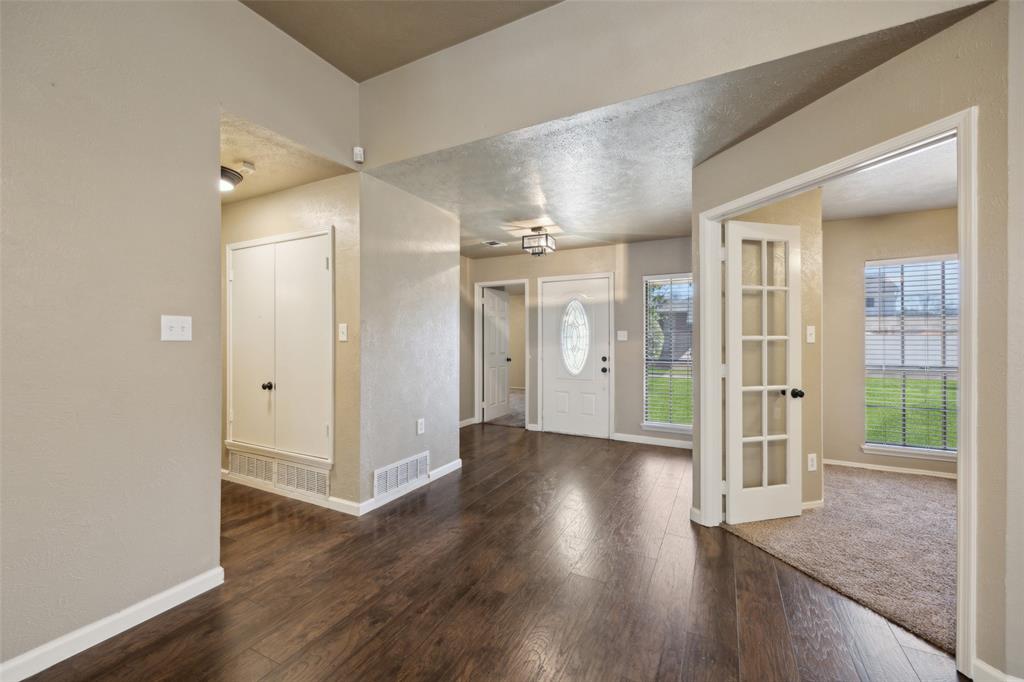 1509 Colborne Drive Property Photo 3