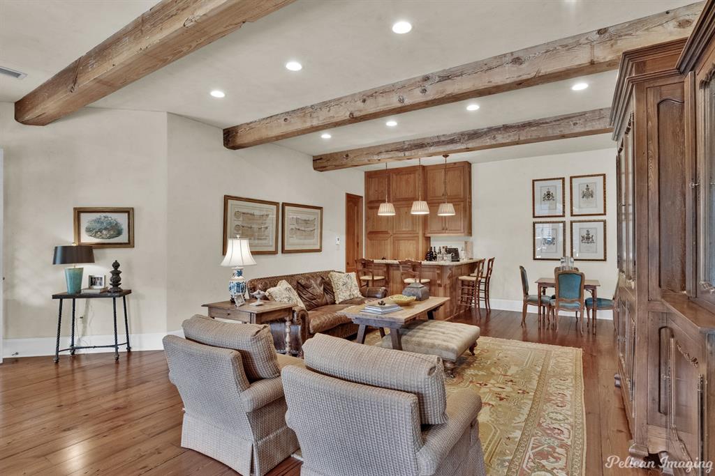 6606 Gilbert Drive Property Photo 11
