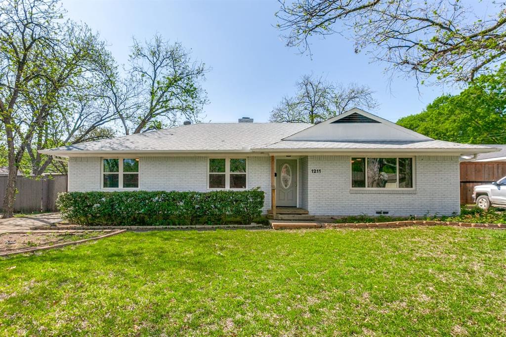 1211 Holly Drive Property Photo