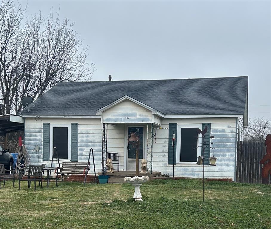 402 S Ave. D Property Photo