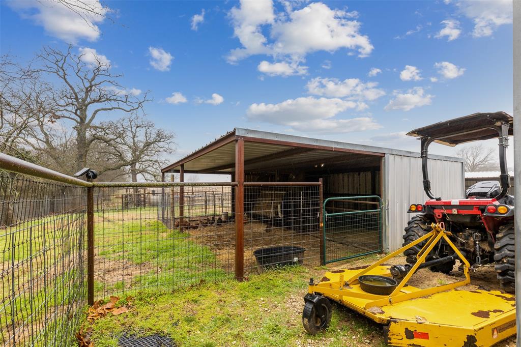 575 Hcr 1430 Property Photo 31