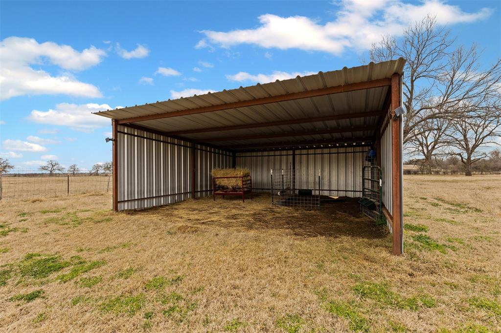 575 Hcr 1430 Property Photo 32