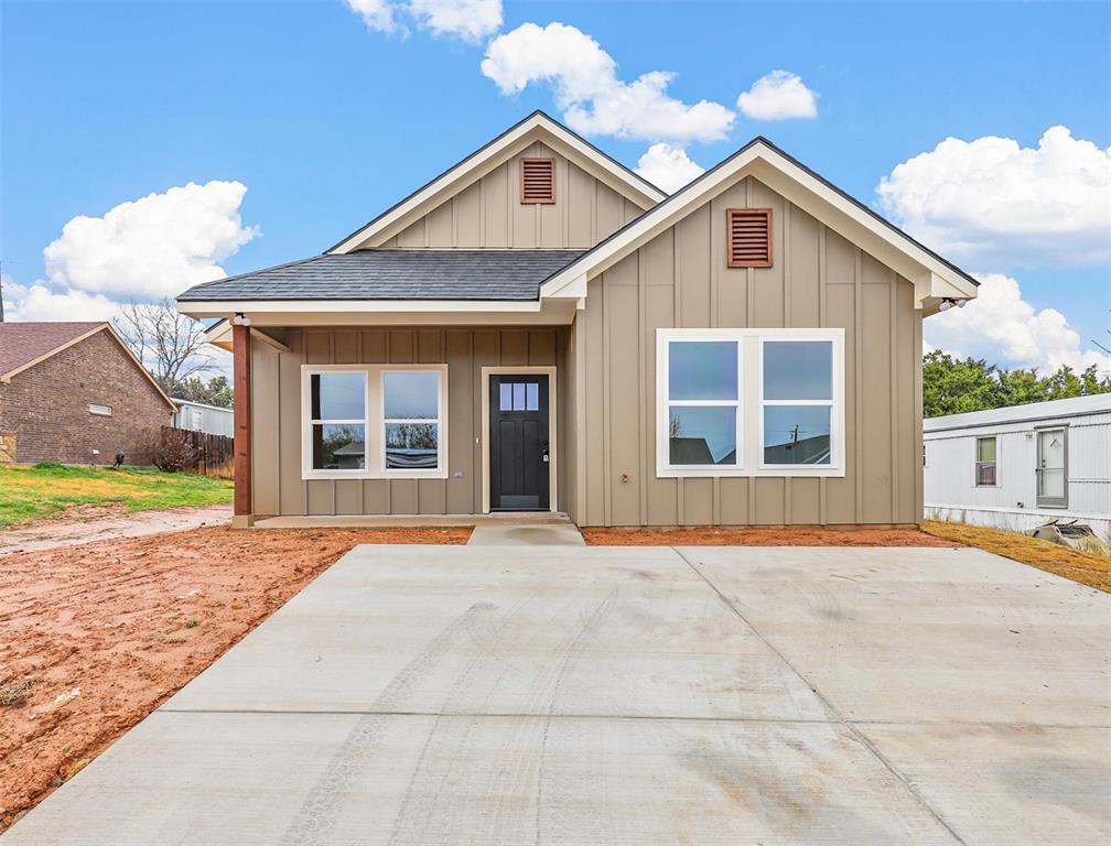 828 Colorado River Drive Property Photo 1