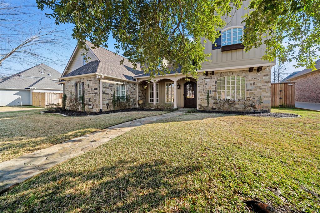 2305 Woodlands Drive Property Photo 1