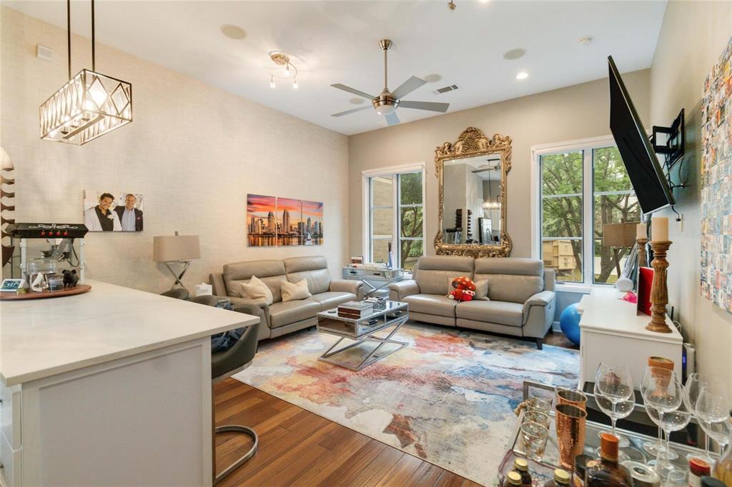 3210 Carlisle Street Property Photo