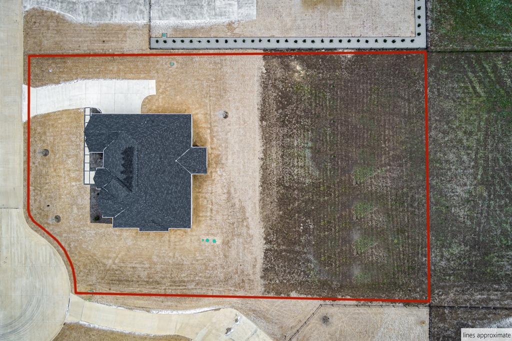 122 Delano Court Property Photo 28