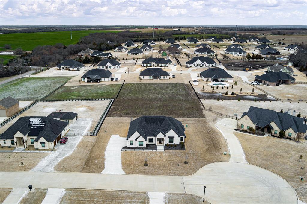 122 Delano Court Property Photo 36