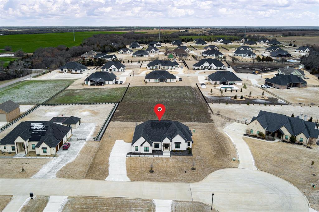 122 Delano Court Property Photo 37