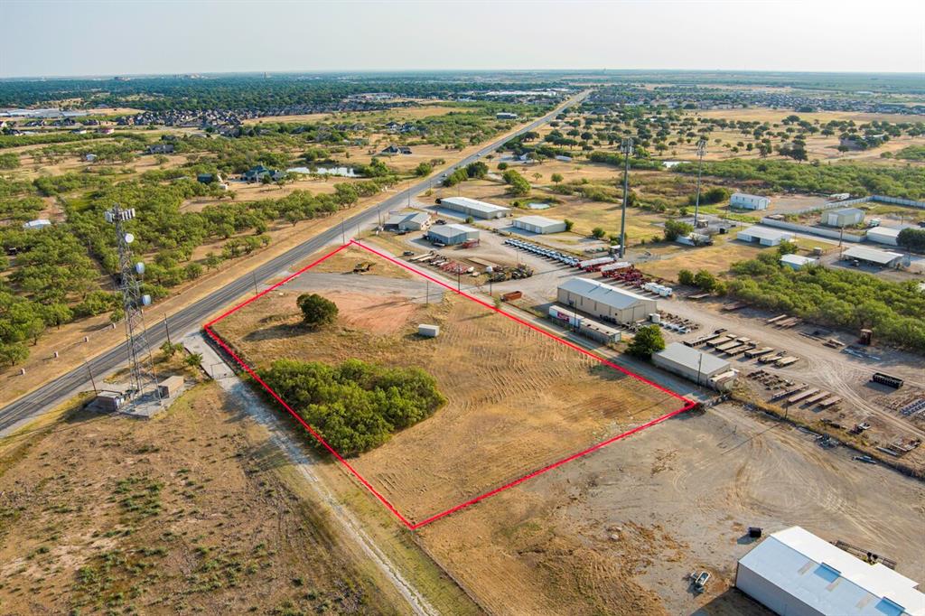 2501 S Highway 79 Property Photo