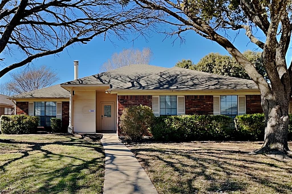 300 Periwinkle Drive Property Photo