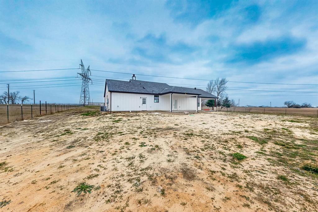 204 County Road 1001 Property Photo 31