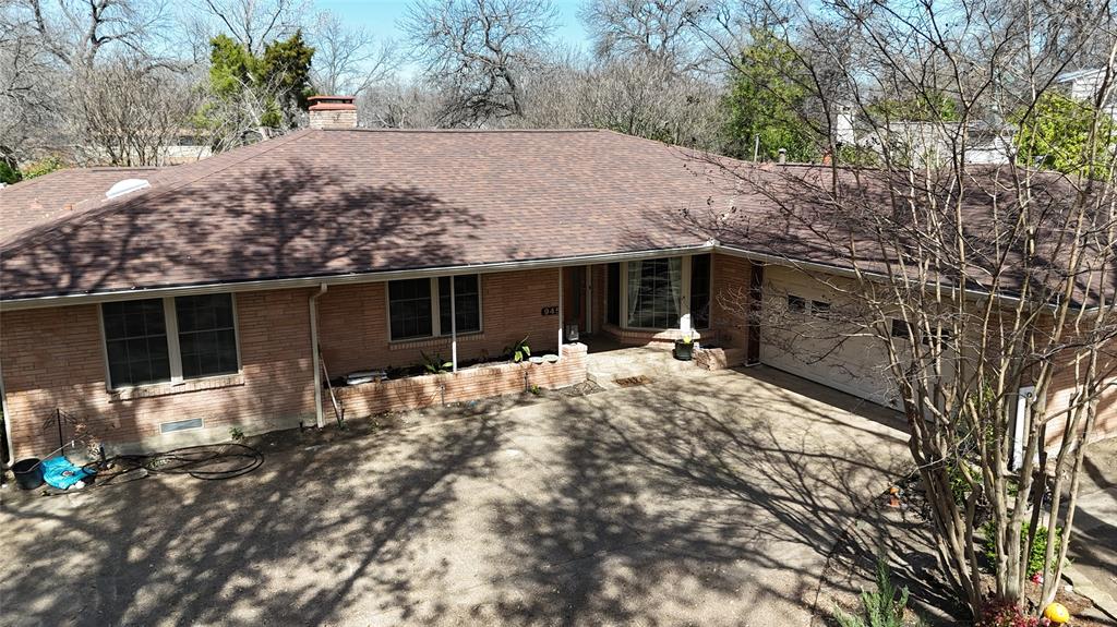 945 Blue Lake Circle Property Photo