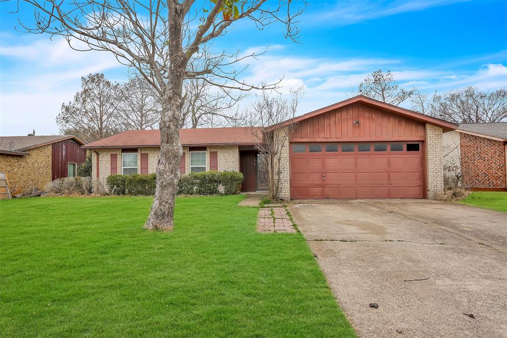 1215 Mulberry Lane Property Photo