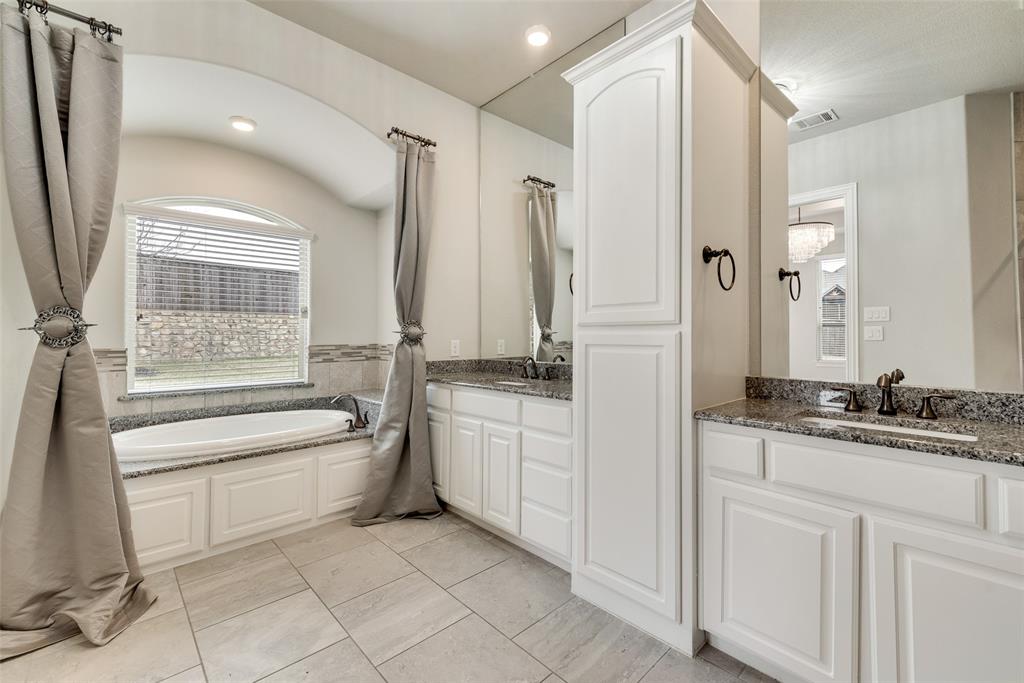 7917 Weatherford Trace Property Photo 14