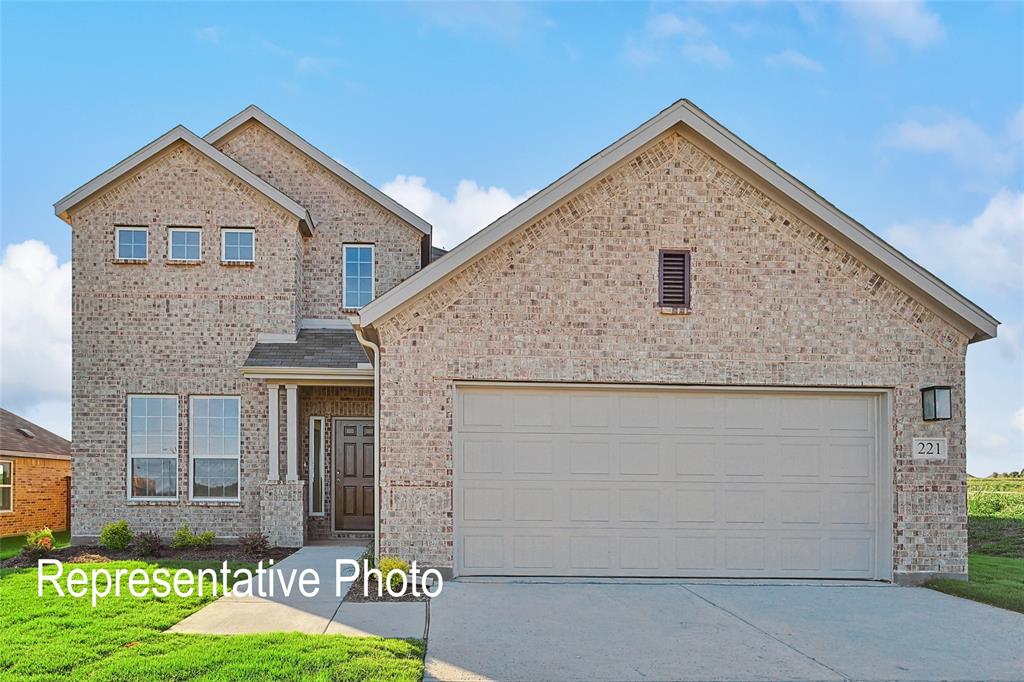 102 Patrick Henry Drive Property Photo 1
