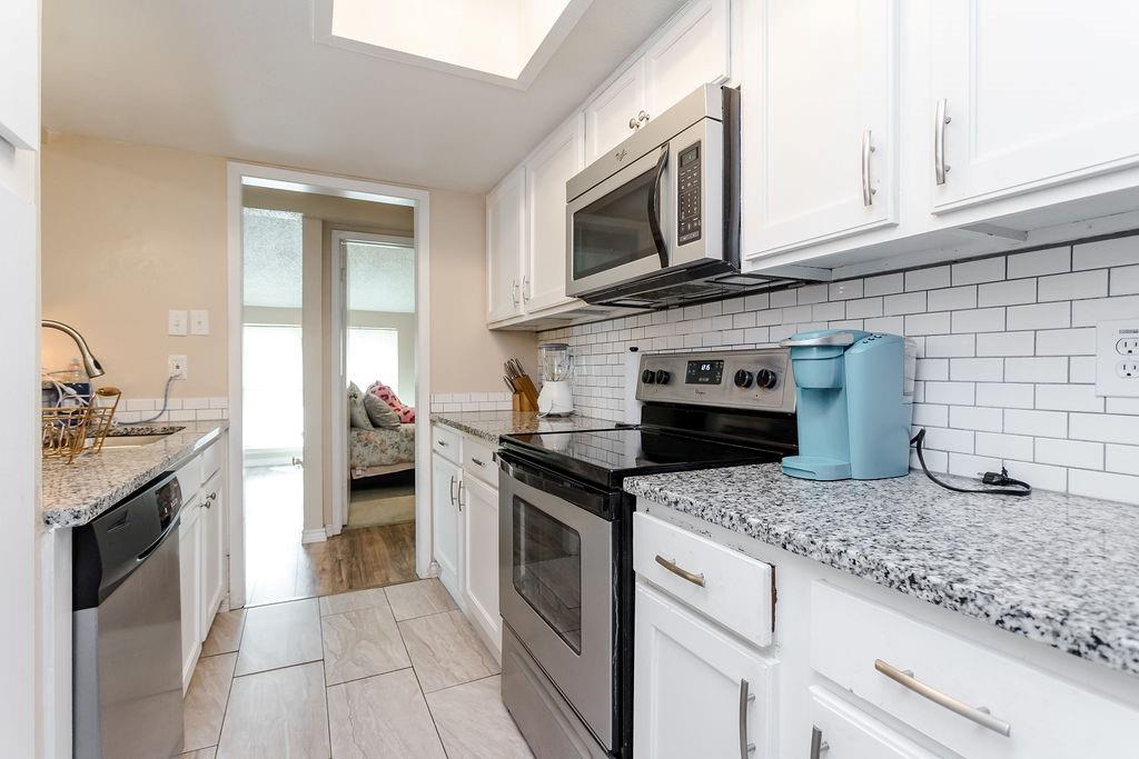 12802 Midway Road Property Photo