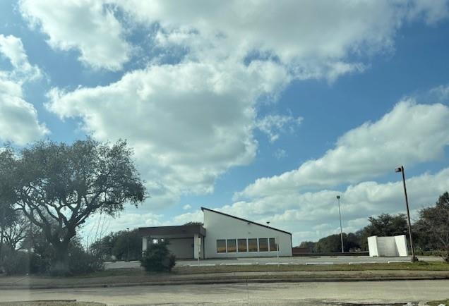 1501 Northwest Highway Property Photo 3