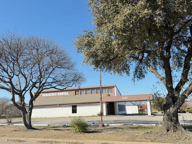1501 Northwest Highway Property Photo 5
