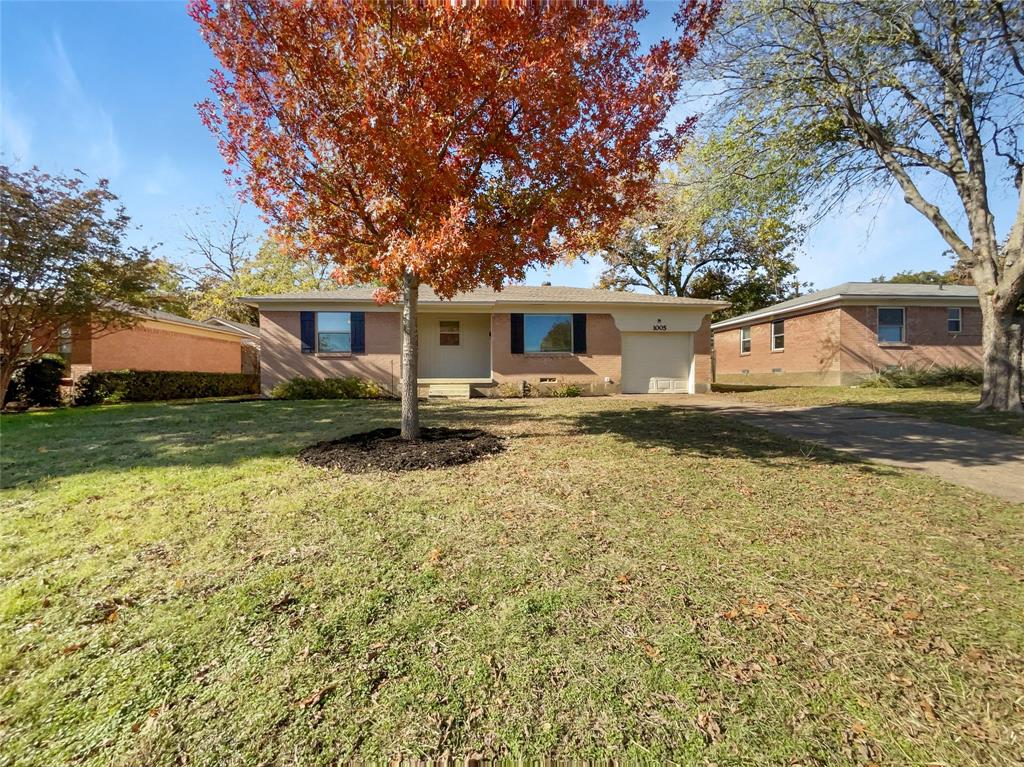 1005 Lorrie Drive Property Photo 1
