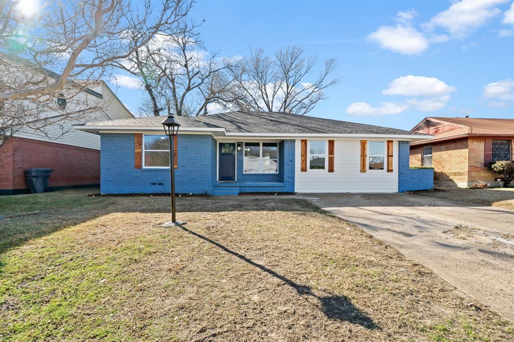 1915 Houghton Road Property Photo