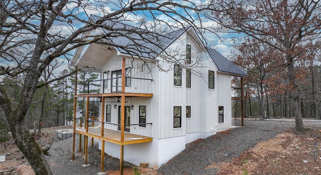 283 Lake Village Drive Property Photo 1