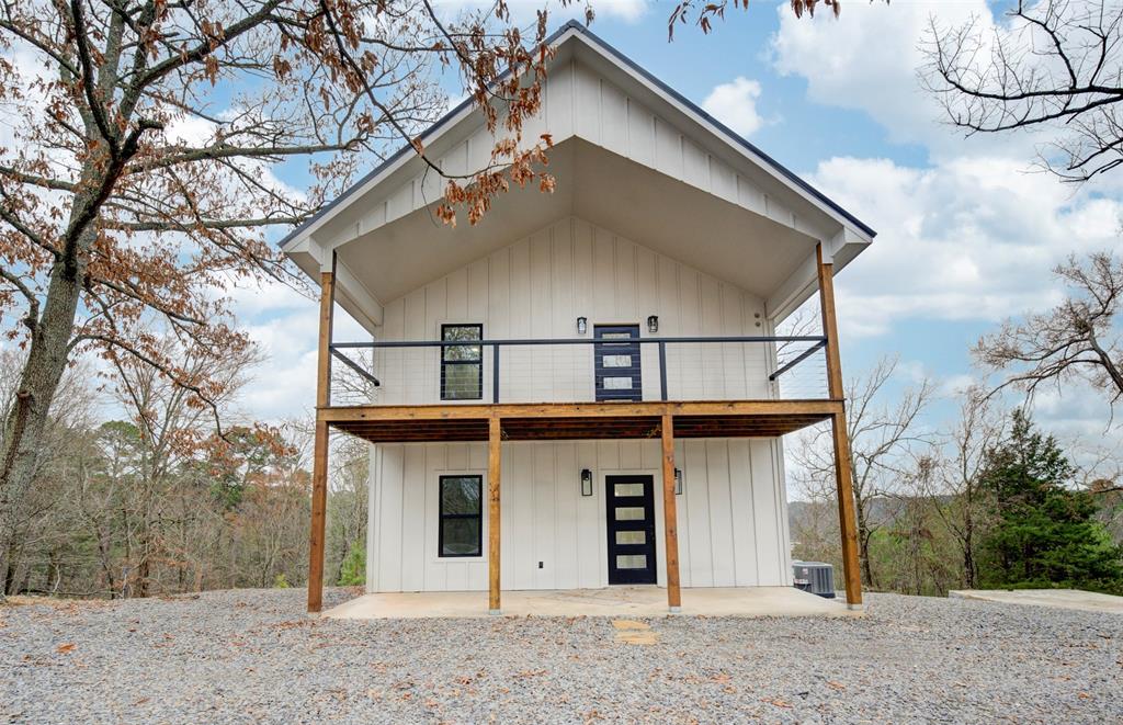 283 Lake Village Drive Property Photo 4