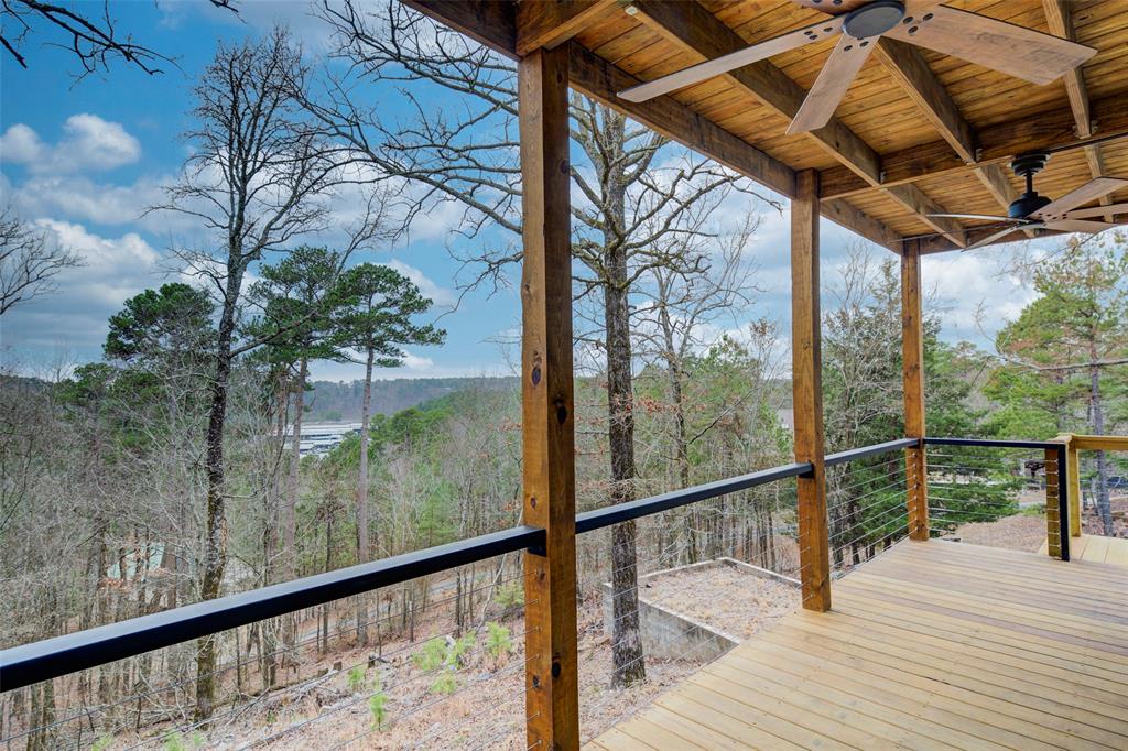 283 Lake Village Drive Property Photo 6