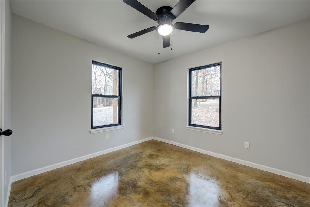 283 Lake Village Drive Property Photo 16
