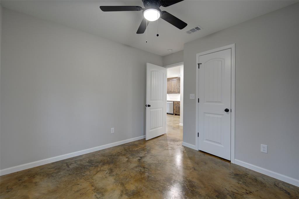 283 Lake Village Drive Property Photo 17
