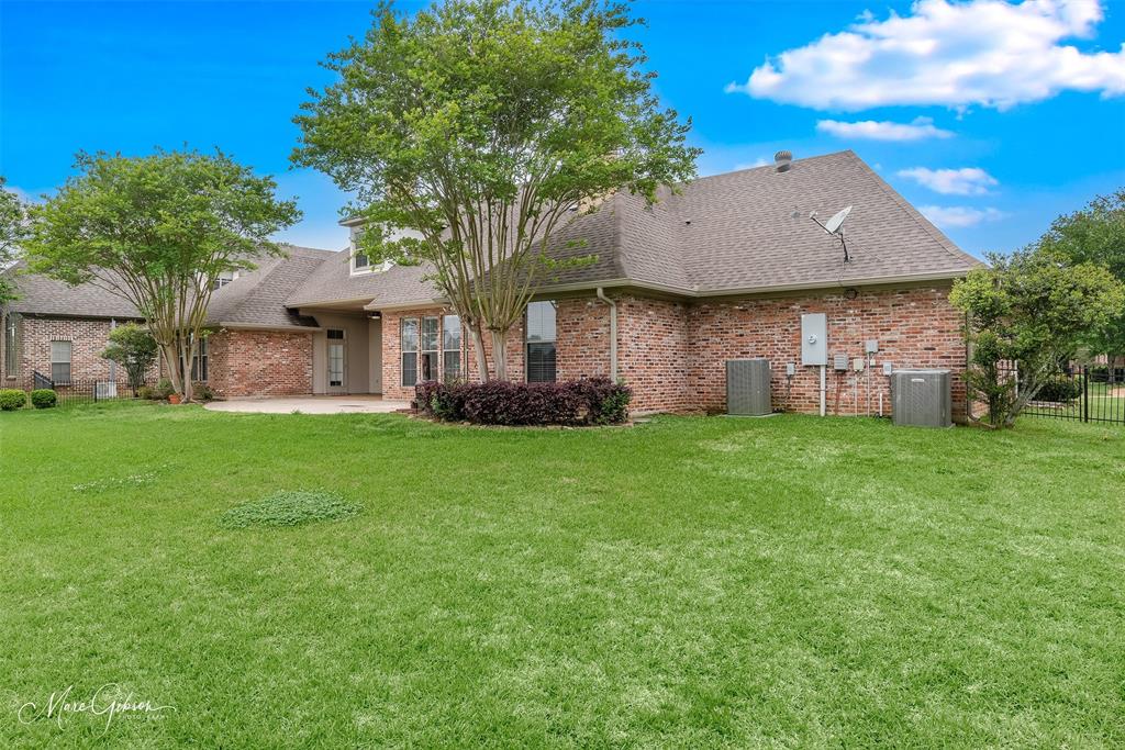 528 Hunters Run Property Photo 2