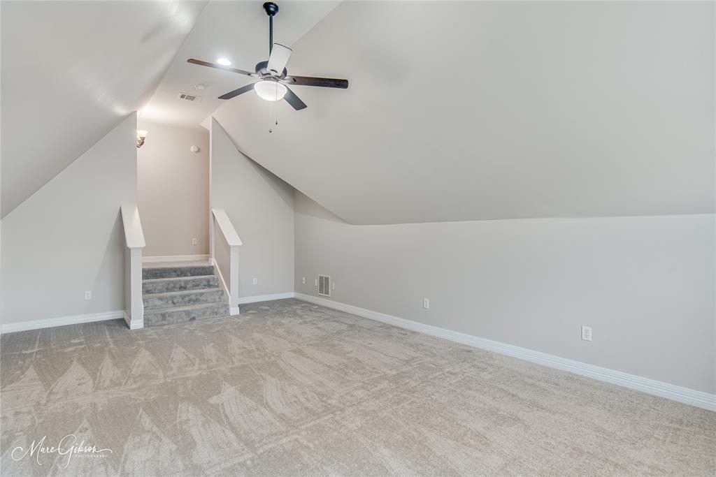 528 Hunters Run Property Photo 30