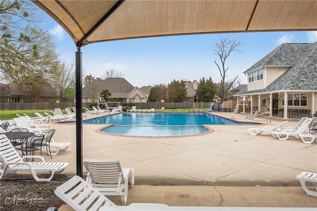 528 Hunters Run Property Photo 37