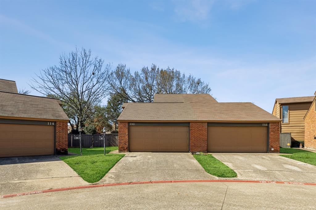 116 Wilshire Court Property Photo