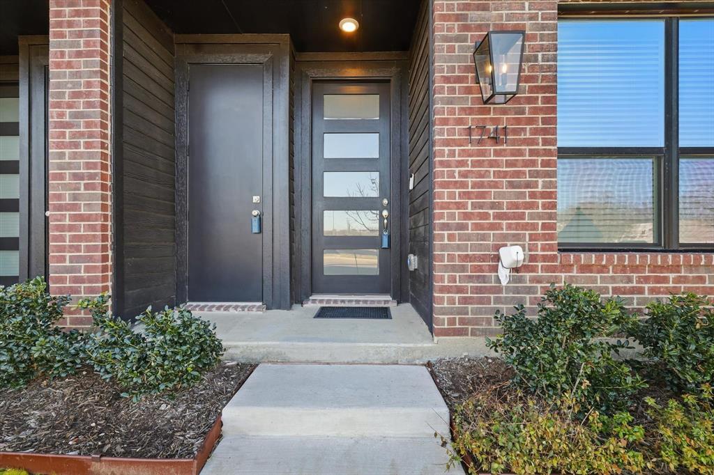1741 W Cantey Street Property Photo