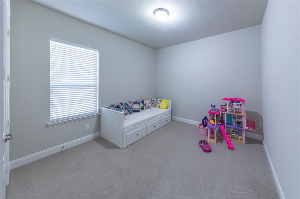 3721 Winchester Property Photo 18